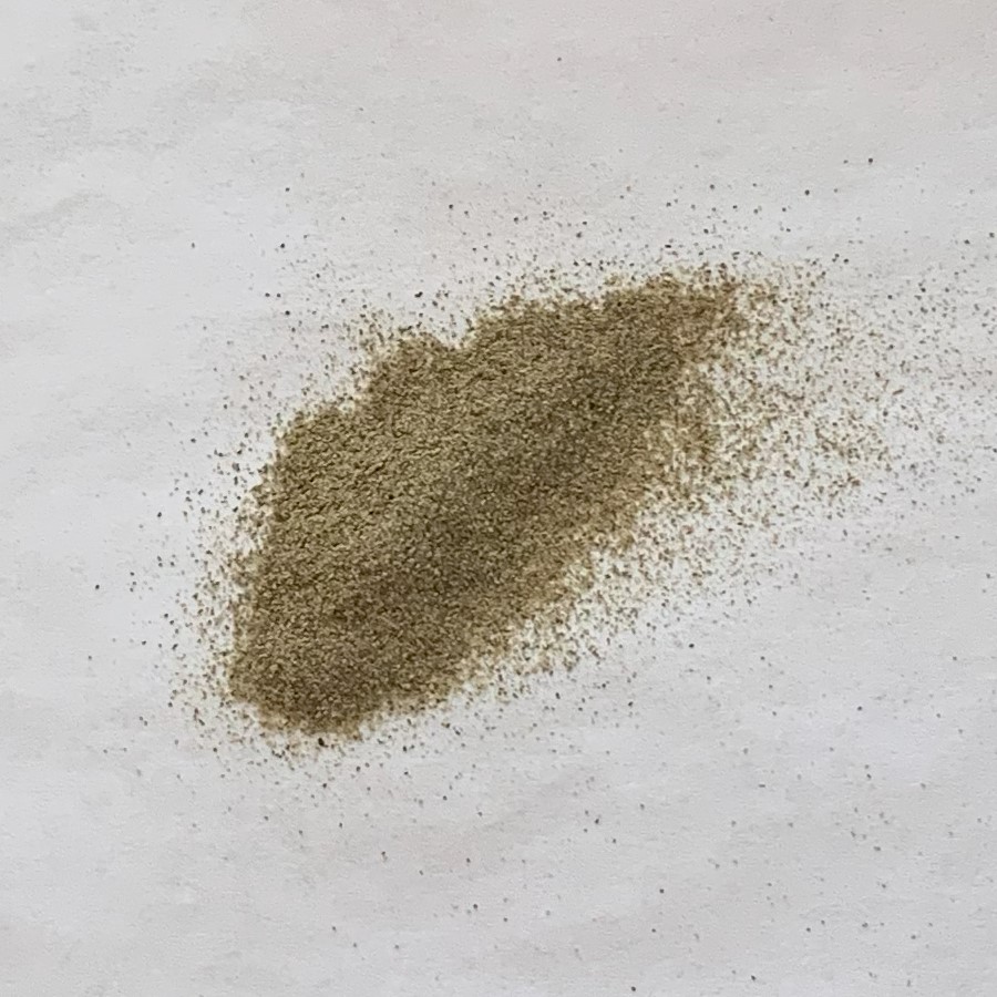 Black pepper (ground)